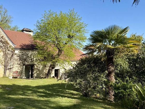 Maison ancienne - Salignac eyvigues Maison de caractère rénovée avec piscine et vue dégagée entre Sarlat et Souillac
