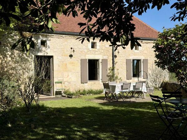 Maison ancienne - Salignac eyvigues Maison de caractère rénovée avec piscine et vue dégagée entre Sarlat et Souillac