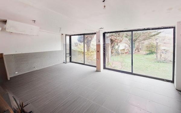 Maison à vendre    15 pièces • 770 m2 Reillanne