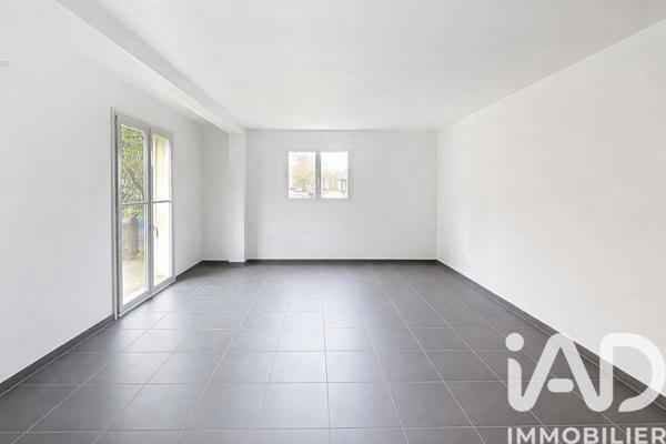 Maison à vendre 7 pièces 225 m² Bourg-Achard