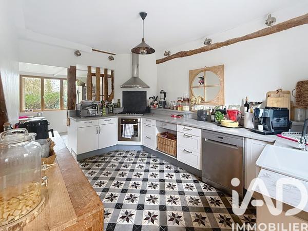 Maison à vendre 7 pièces 225 m² Bourg-Achard