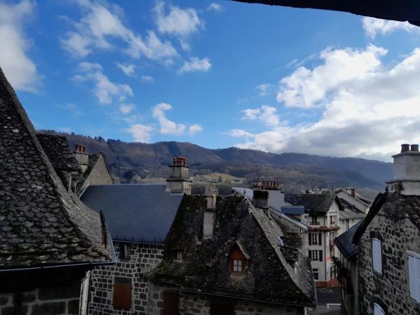 IMMEUBLE DE 3 APPARTEMENTS  ENTIERMENT REHABILITE EN 2014