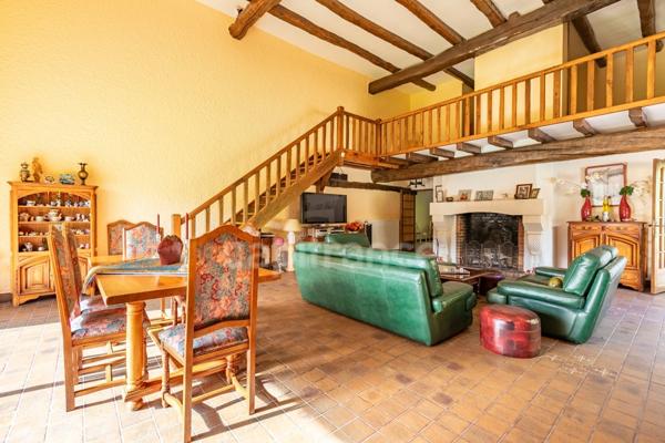 Maison à vendre 10 pièces CHEZY SUR MARNE (02)