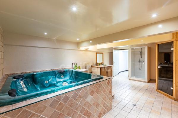 Maison à vendre 10 pièces CHEZY SUR MARNE (02)