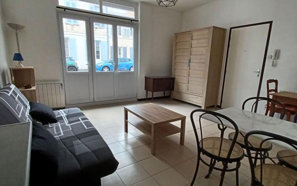 Appartement à louer    1 pièce •    Rochefort