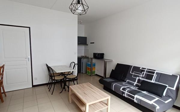 Appartement à louer    1 pièce •    Rochefort