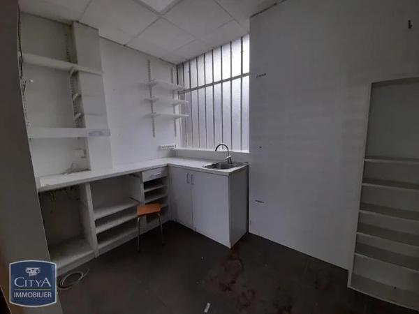 Location local commercial 46.57m²