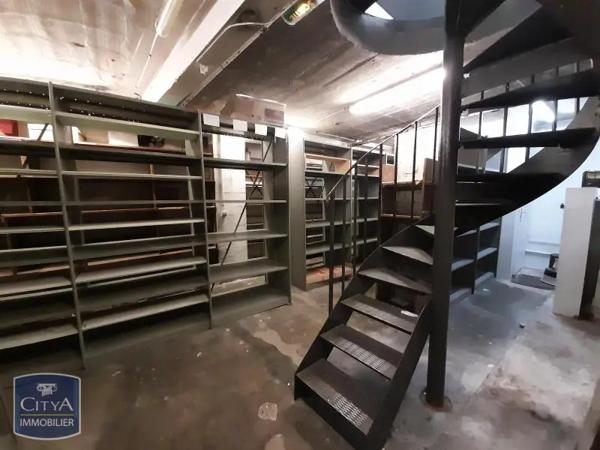 Location local commercial 46.57m²