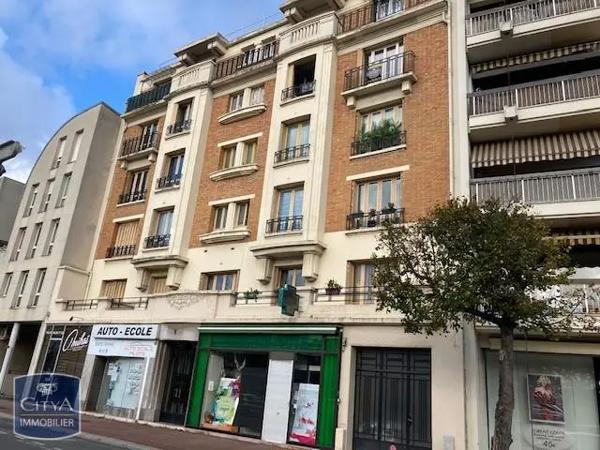 Location local commercial 46.57m²