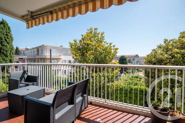 Appartement F2 à vendre  2 pièces - 50,55 m 2   NICE  - 06