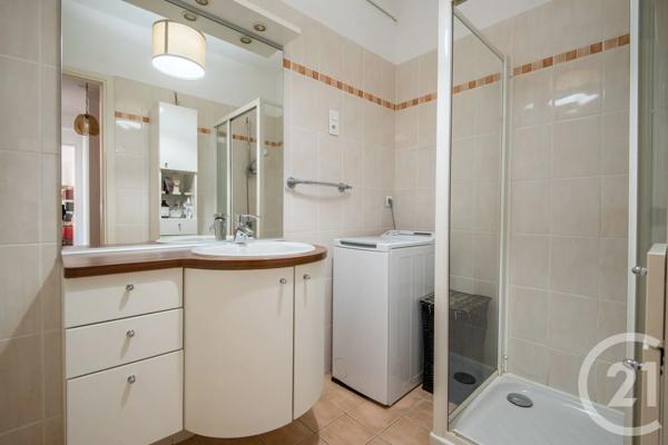 Appartement F2 à vendre  2 pièces - 50,55 m 2   NICE  - 06