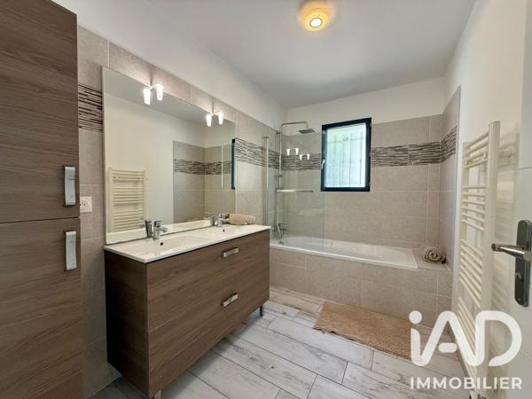 Maison à vendre 4 pièces 117 m² Vacqueyras