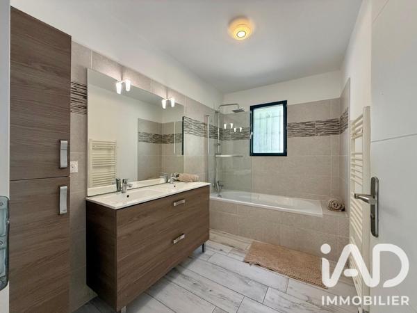 Maison à vendre 4 pièces 117 m² Vacqueyras