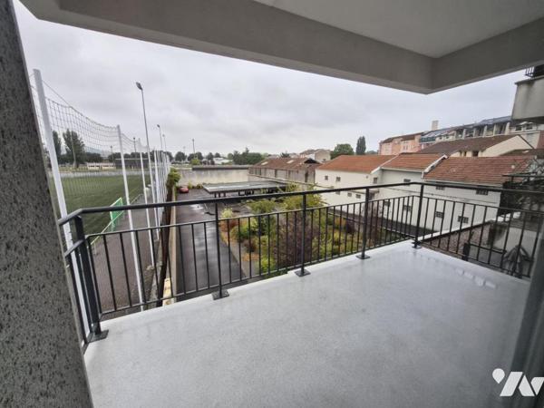 APPARTEMENT T3 ( 2 chambres) AVEC TERRASSE ET 2 PARKINGS