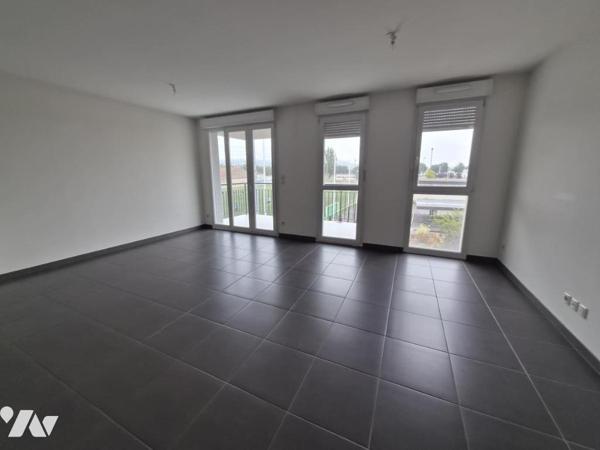 APPARTEMENT T3 ( 2 chambres) AVEC TERRASSE ET 2 PARKINGS