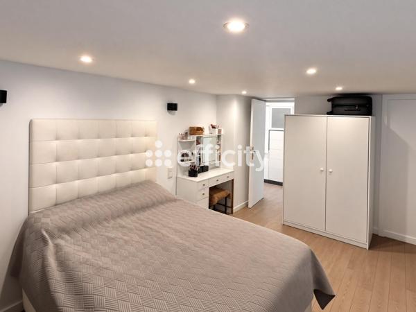 Maison
         4 pièces
        - 100 m² Exclusivité 550 000 €*