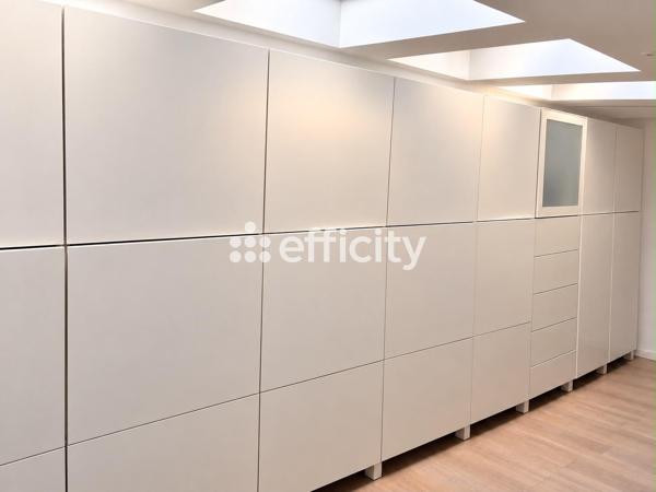 Maison
         4 pièces
        - 100 m² Exclusivité 550 000 €*