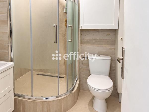 Maison
         4 pièces
        - 100 m² Exclusivité 550 000 €*
