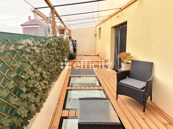 Maison
         4 pièces
        - 100 m² Exclusivité 550 000 €*