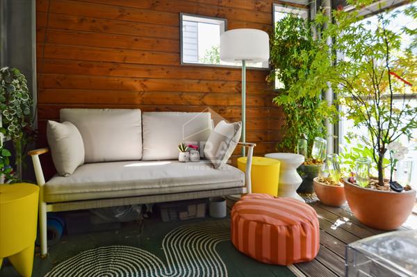 2 pièces 47 m²-LUMINEUX-LOGGIA-PARKING
