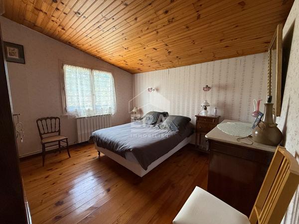 A VENDRE SAINT MAXIMIN LA SAINTE BAUME MAISON T5 DE 100 M² SUR 1975 M² DE JARDIN GARAGE PISCINE.