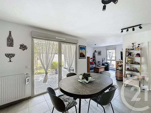 Appartement F3 à vendre  3 pièces - 66 m2 SEREZIN DU RHONE - 69