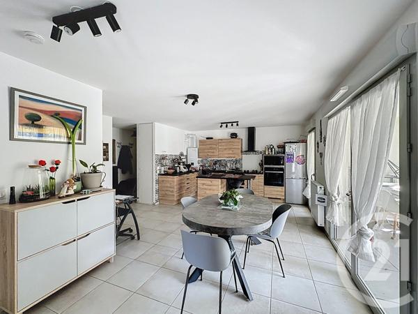 Appartement F3 à vendre  3 pièces - 66 m2 SEREZIN DU RHONE - 69