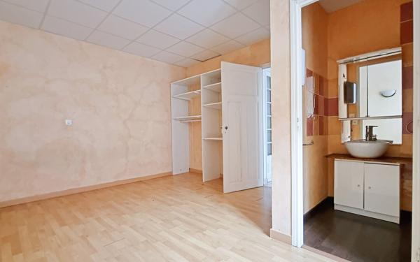 Maison à vendre    4 pièces •  Alès