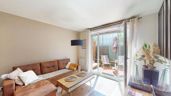 3 pièces - Pas de travaux - Terrasse / Jardin - Parking - Proche transports / commerces