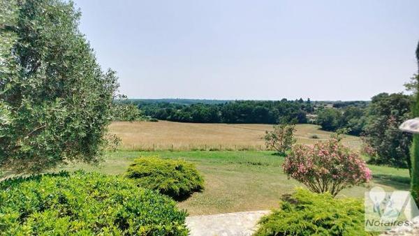 Maison à vendre à Pompignac (33370) en Gironde (33).

Proche Fargues Saint Hilaire (33370) be...