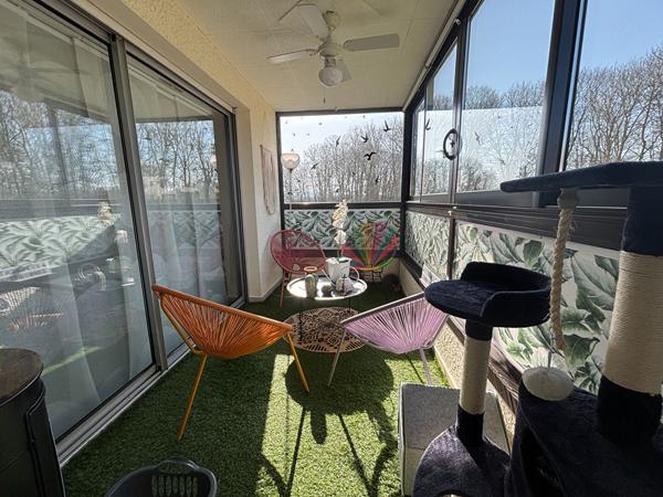 A vendre à ST JUST Appartement de 94.58 m² , 4 chambres, cave et garages