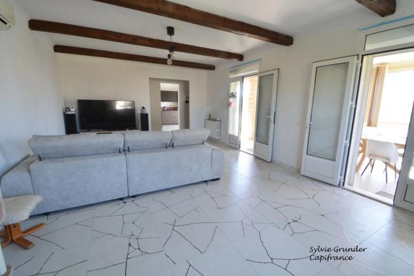 Maison à vendre 215M² 7/8 pièces PELISSANNE (13)
