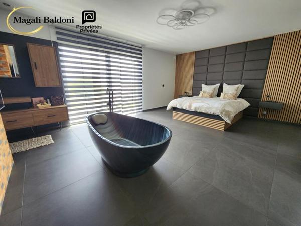 Villa moderne 210 m2- Pièce de vie grandiose- Proche commodités