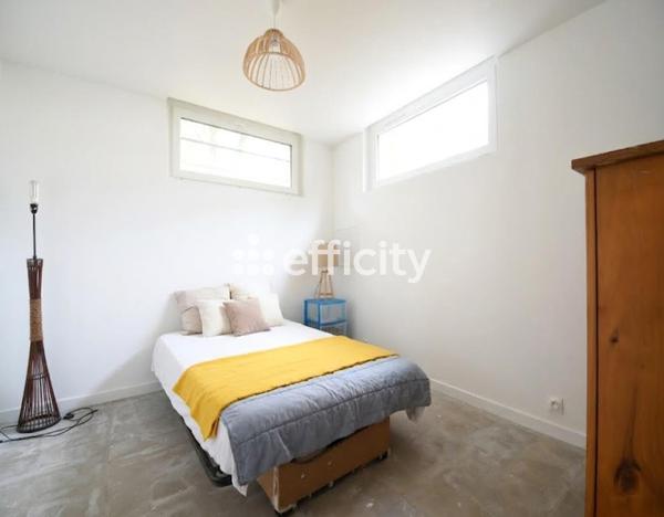 Maison
         7 pièces
        - 130 m² 580 000 € *