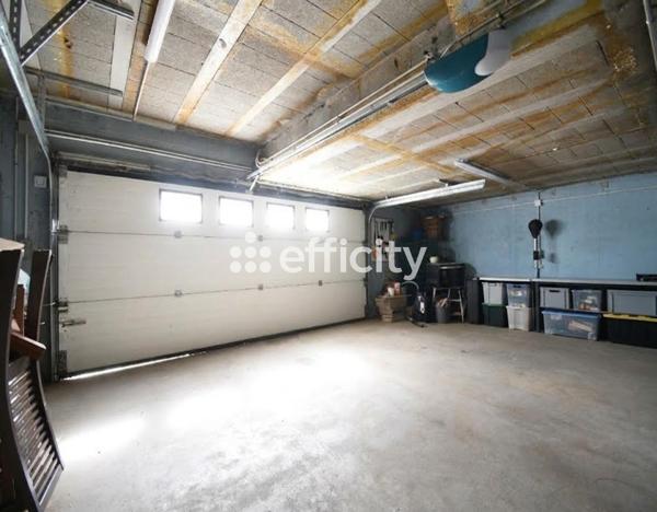 Maison
         7 pièces
        - 130 m² 580 000 € *