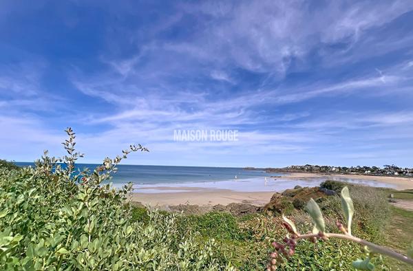 Terrain constructible de 960 m² à 50 m de la plage de Longchamp à Saint-Briac-sur-Mer