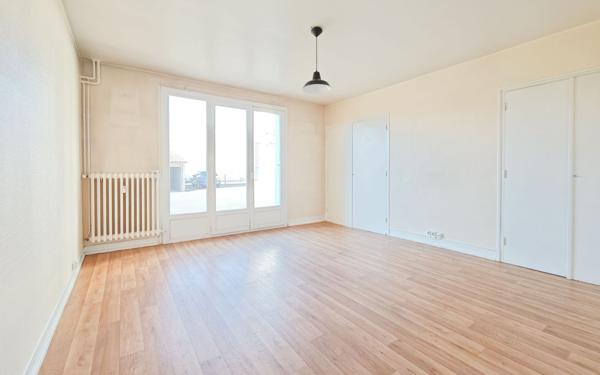Appartement à vendre    2 pièces • 64 m2 Aurillac