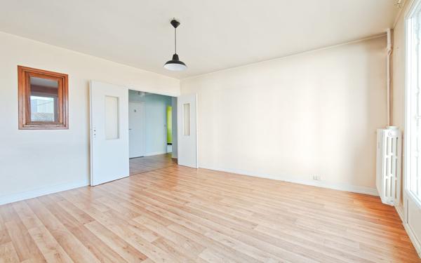 Appartement à vendre    2 pièces • 64 m2 Aurillac