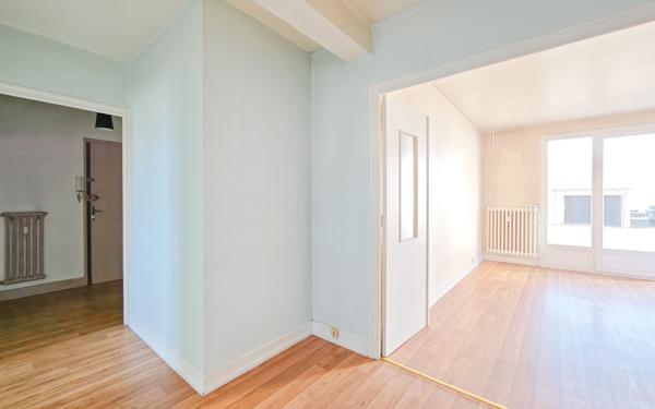 Appartement à vendre    2 pièces • 64 m2 Aurillac