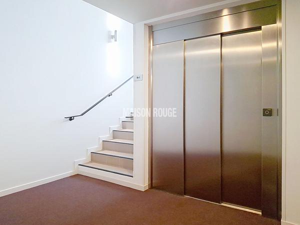 RARE A LA VENTE - Appartement de standing récent avec balcon aperçu mer, garage et ascenseur à Trébeurden