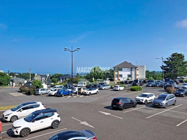 RARE A LA VENTE - Appartement de standing récent avec balcon aperçu mer, garage et ascenseur à Trébeurden