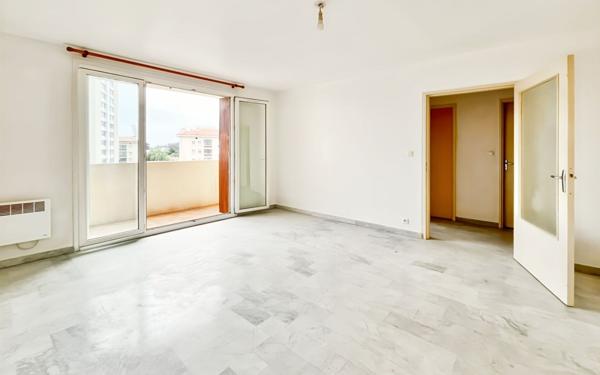 Appartement à vendre    1 pièce • 37 m2 Toulon