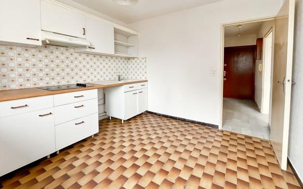 Appartement à vendre    1 pièce • 37 m2 Toulon