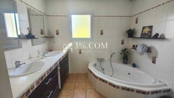 Maison 5 pièce(s) 3 chambre(s) 133 m²