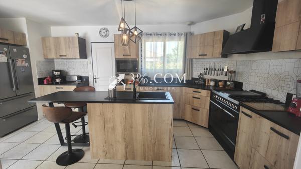 Maison 5 pièce(s) 3 chambre(s) 133 m²