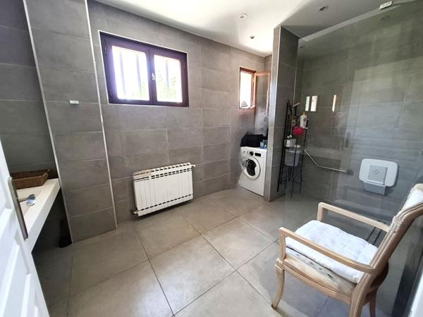 Maison Marseille 7 pièce(s) 295.30 m2