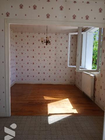 UN PAVILLON D'HABITATION