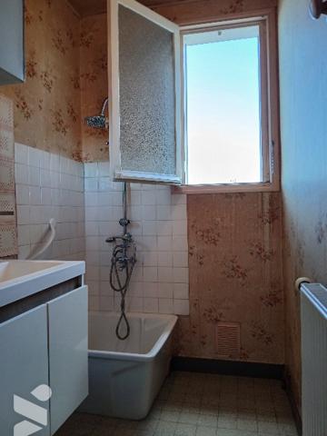 UN PAVILLON D'HABITATION