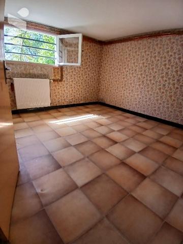 UN PAVILLON D'HABITATION