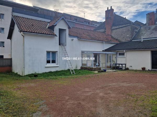 44470 THOUARE SUR LOIRE Maison Thouaré Sur Loire 5 pièce(s) sur parcelle + de 850m² ultra centre de Thouaré